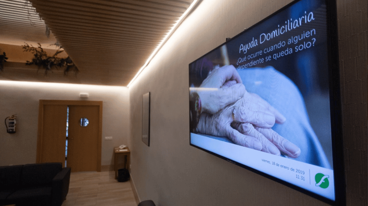 Affichage dynamiqe dans une maison funéraire