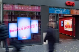exemple affichage dynamique gifi vitrine multi écran