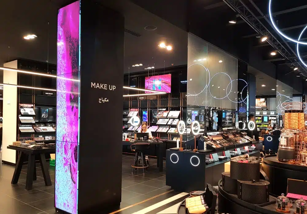 Affichage dynamique pour créer une expérience client et une ambiance en magasn